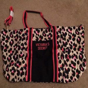 Victoria’s Secret Cheetah-print Tote/Carry Bag